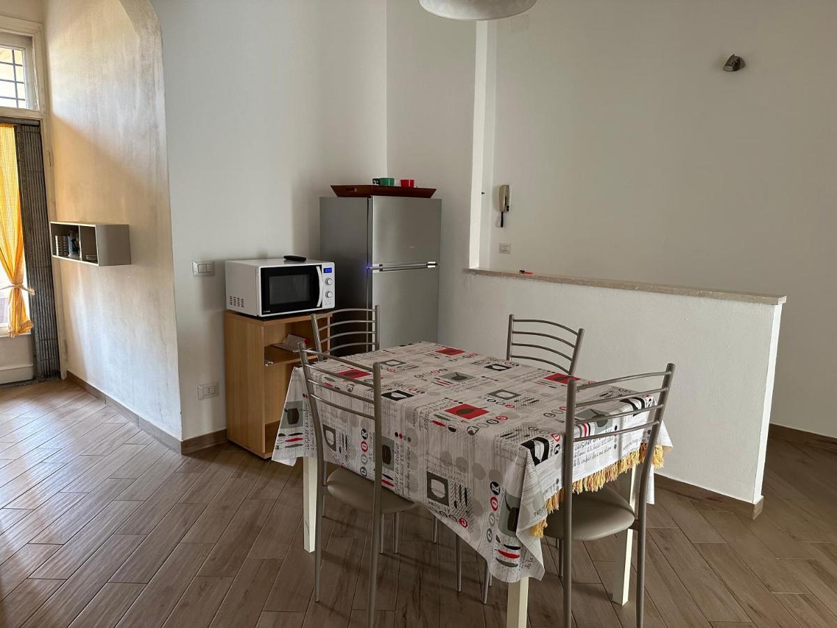 Appartamento Via Centro เวโรนา ภายนอก รูปภาพ