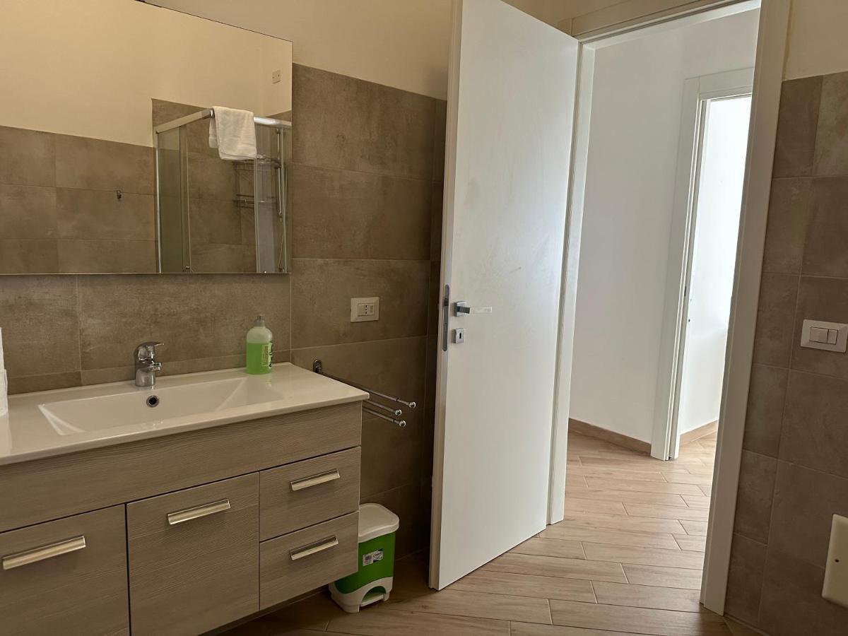 Appartamento Via Centro เวโรนา ภายนอก รูปภาพ